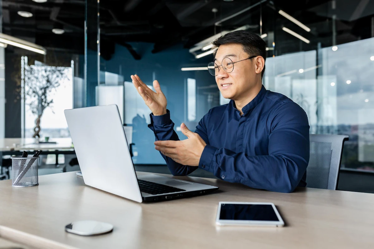 laptop untuk presentasi