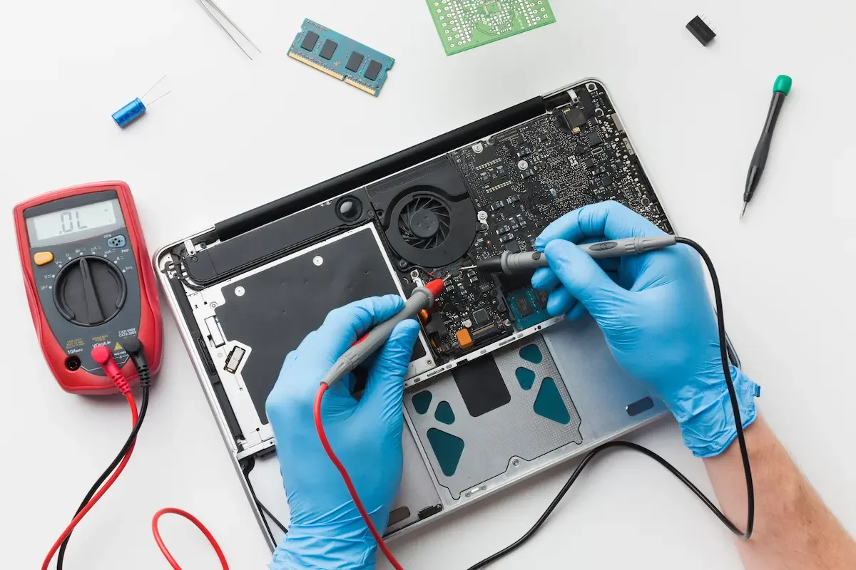 biaya servis laptop