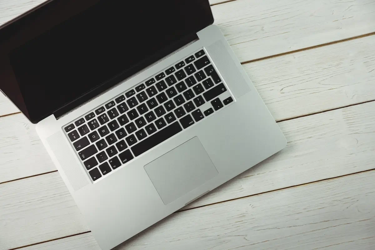 harga macbook pro m2